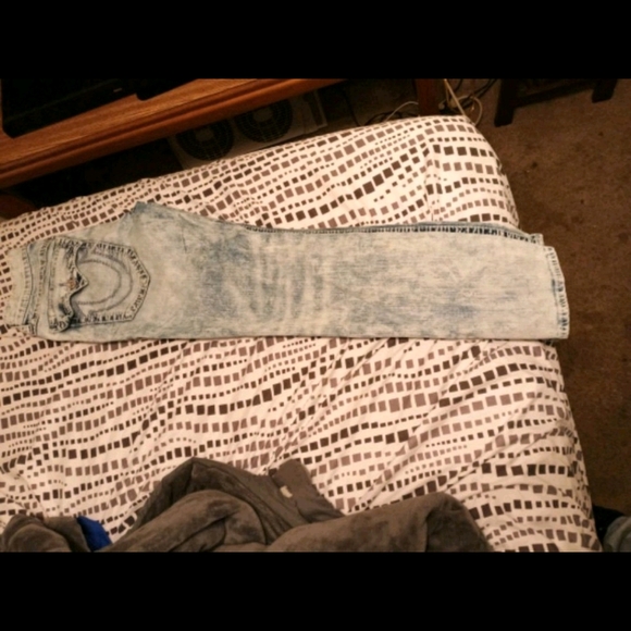 True - Picture 2 of 3